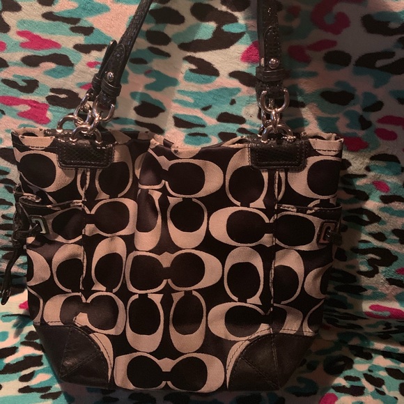 Coach Handbags - 😍🔥Coach purse🔥😍